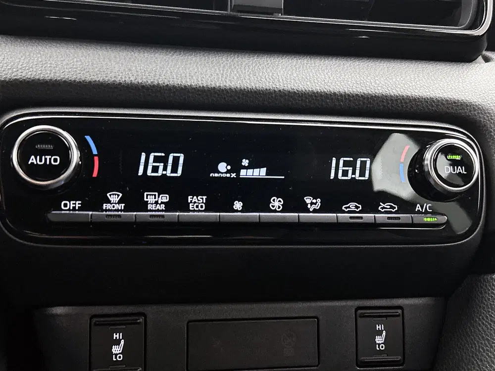 Toyota Yaris 1.5 Hybrid 130 Executive Demo (bj 2025) uit 2025, foto 10