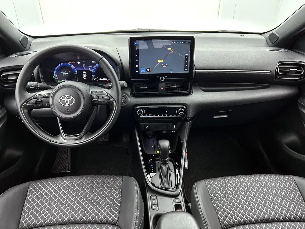 Toyota Yaris 1.5 Hybrid 130 Executive Demo (bj 2025) uit 2025, foto 4
