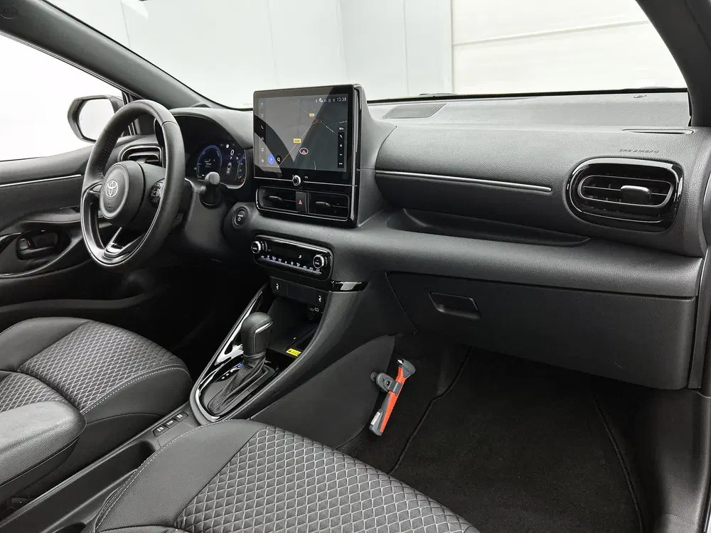 Toyota Yaris 1.5 Hybrid 130 Executive Demo (bj 2025) uit 2025, foto 6