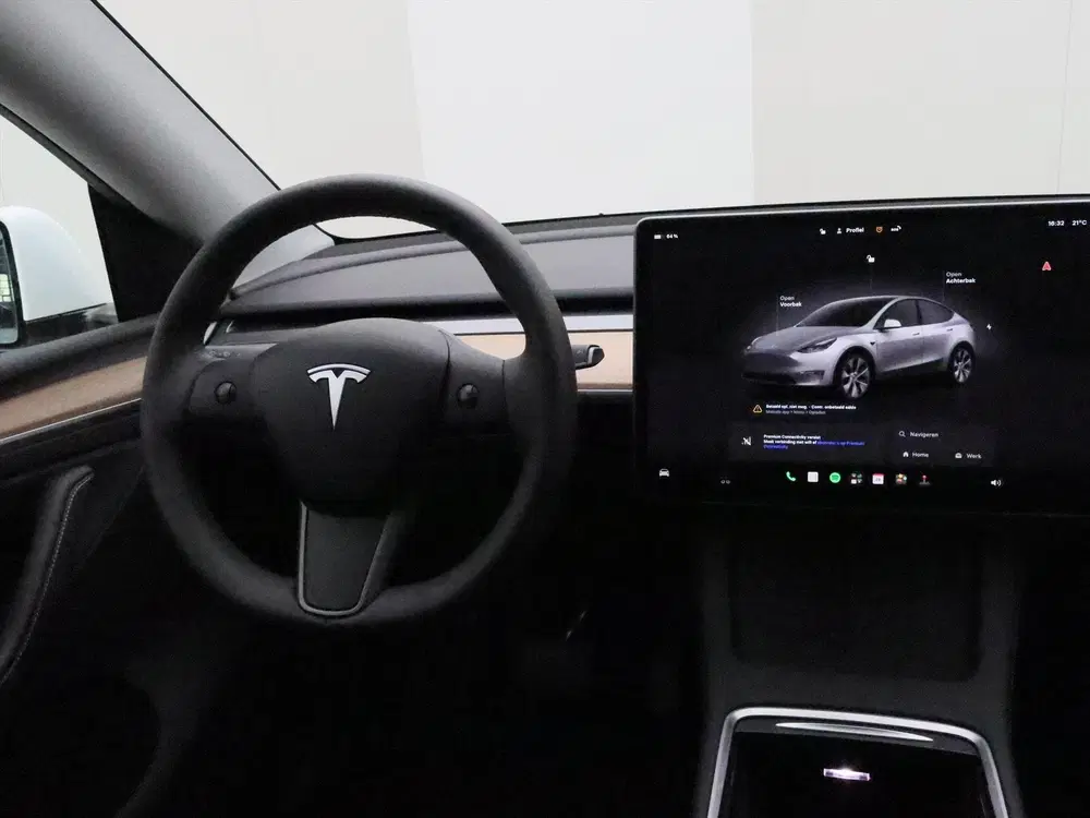 Tesla Model Y Long Range AWD 75kWh 351pk 95.2% SoH [ TRE uit 2023, foto 2