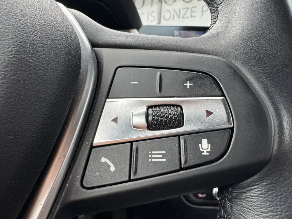 BMW 1-serie 116i uit 2023, foto 10