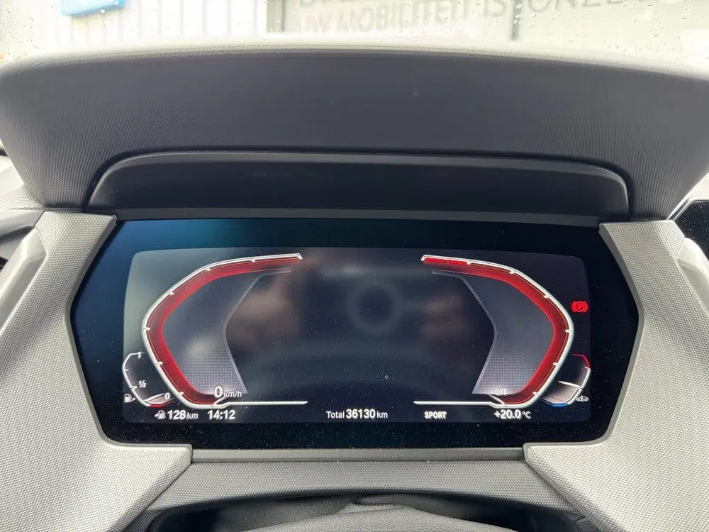 BMW 1-serie 116i uit 2023, foto 11
