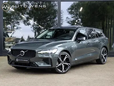 Volvo V60 T8 AWD Plus Dark Forest Lake Pano 360 Cam uit 2026