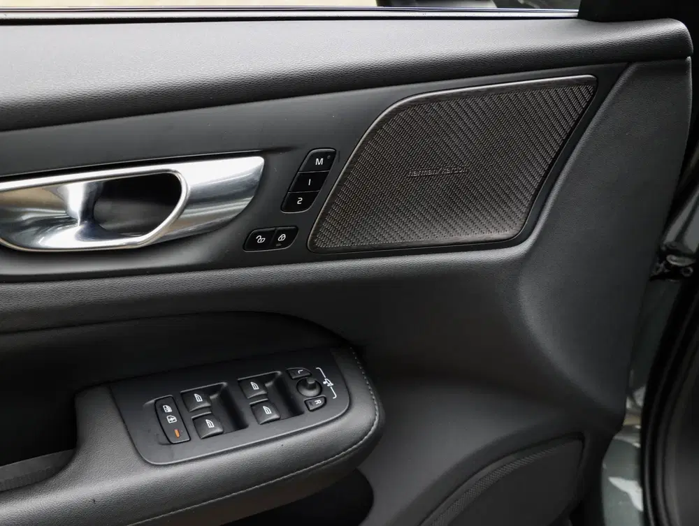 Volvo V60 T8 AWD Plus Dark Forest Lake Pano 360 Cam uit 2026, foto 12
