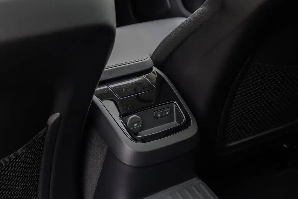 Volvo V60 T8 AWD Plus Dark Forest Lake Pano 360 Cam uit 2026, foto 13