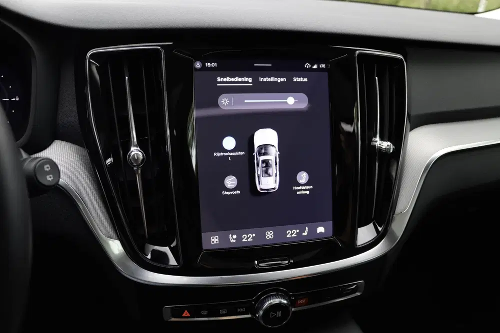 Volvo V60 T8 AWD Plus Dark Forest Lake Pano 360 Cam uit 2026, foto 15
