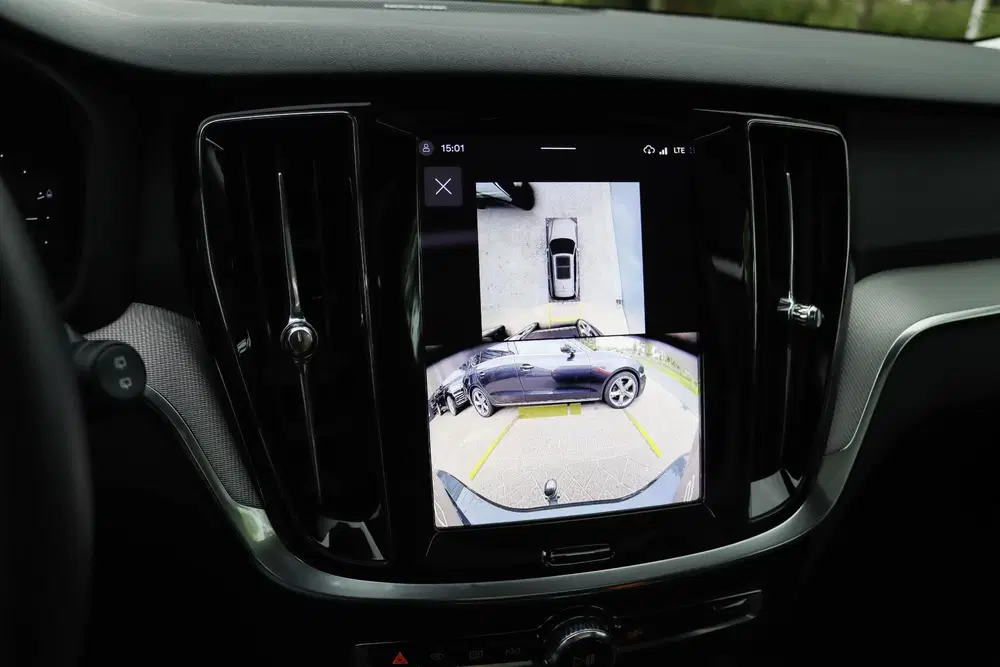 Volvo V60 T8 AWD Plus Dark Forest Lake Pano 360 Cam uit 2026, foto 9