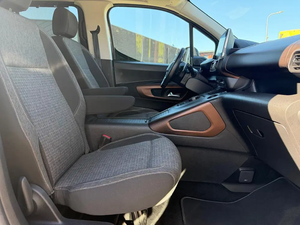Peugeot Rifter 1.2 Puretech GT-Line uit 2019, foto 14