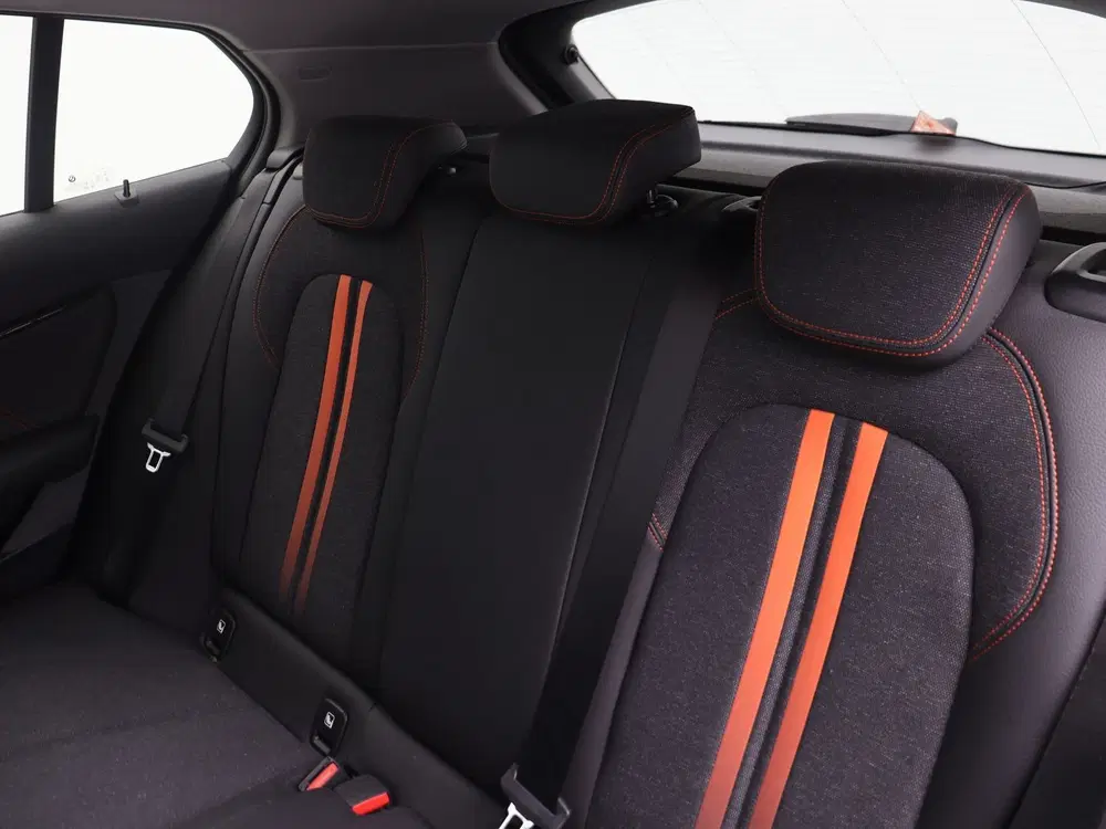 BMW 1-serie 118i Business Edition (bj 2022) uit 2022, foto 15
