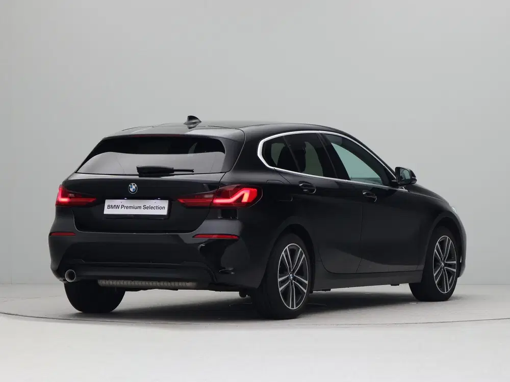 BMW 1-serie 118i Business Edition (bj 2022) uit 2022, foto 9