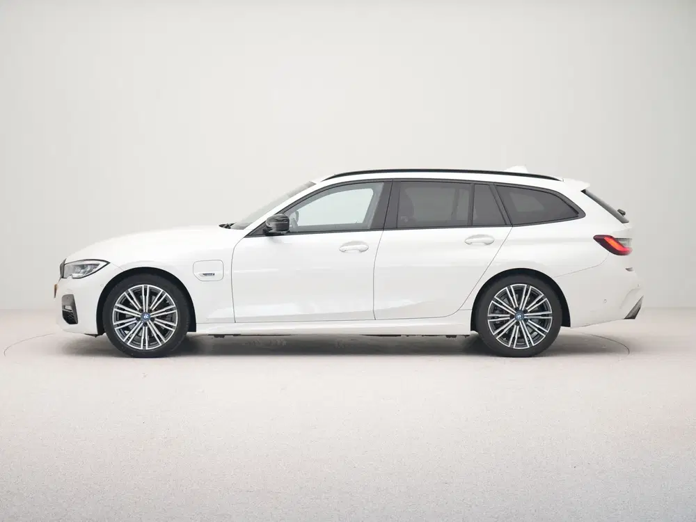 BMW 3-serie 320e Touring Business Edition Plus uit 2022, foto 11