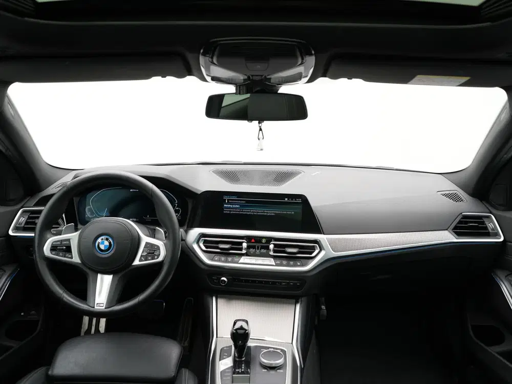 BMW 3-serie 320e Touring Business Edition Plus uit 2022, foto 12