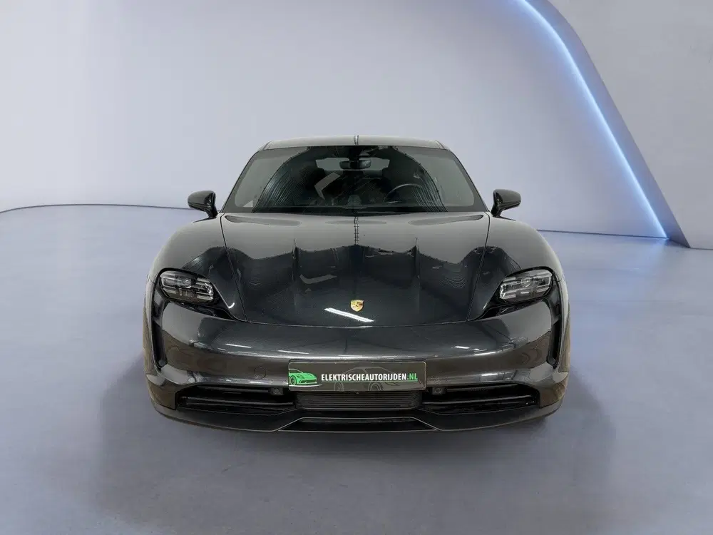 Porsche Taycan 4S Performance 84 kWh uit 2020, foto 5