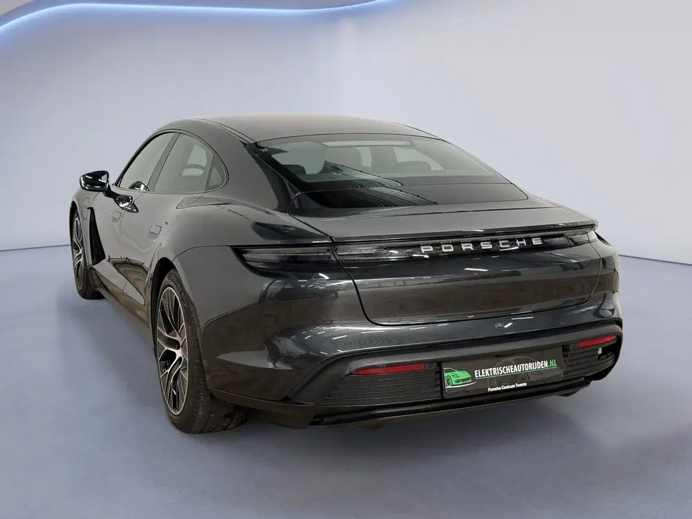 Porsche Taycan 4S Performance 84 kWh uit 2020, foto 7