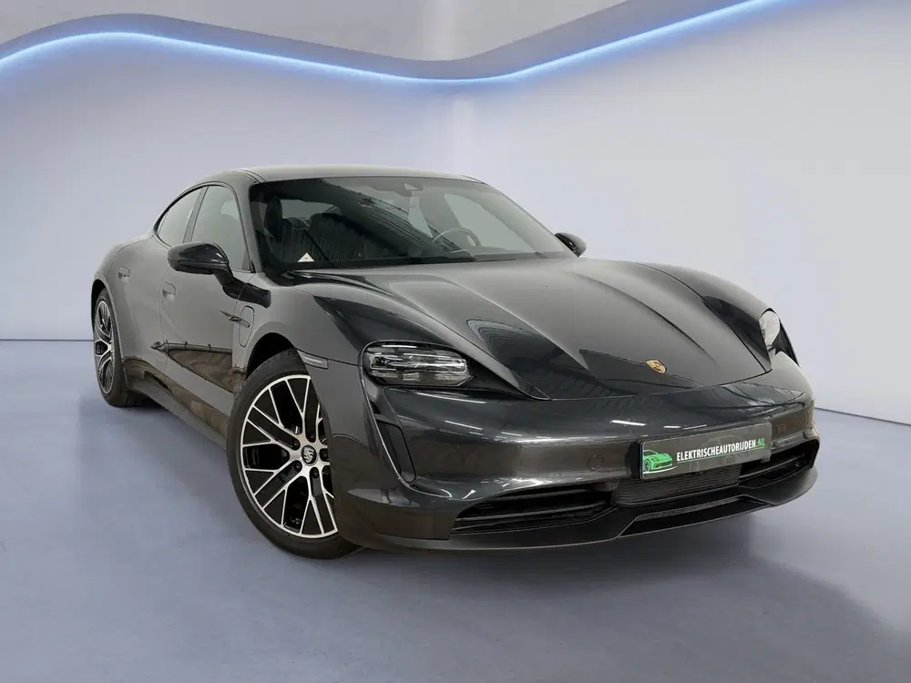 Porsche Taycan 4S Performance 84 kWh uit 2020, foto 8