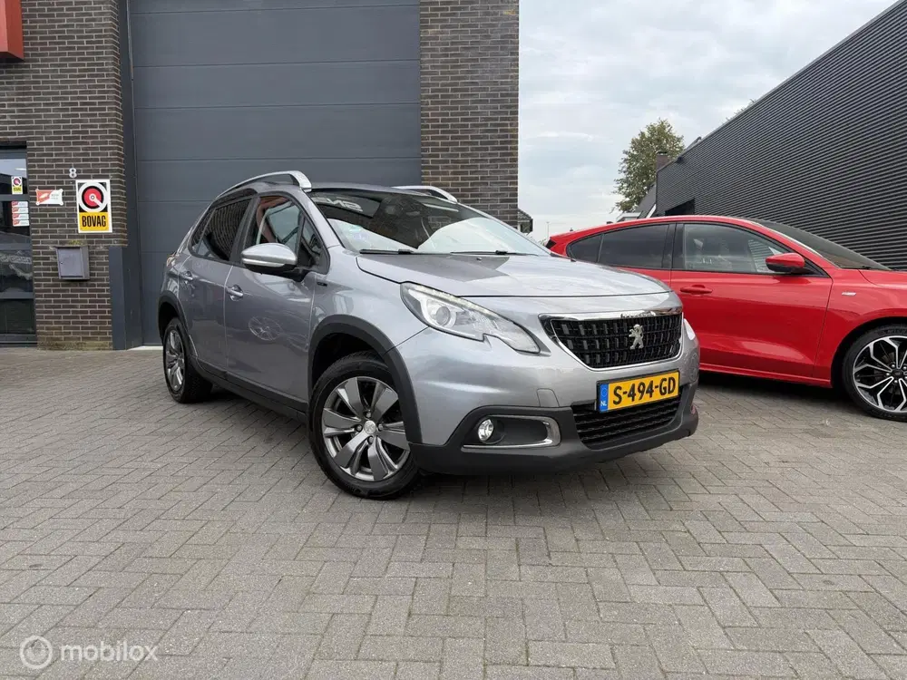 Peugeot 2008 1.2 PureTech Signature uit 2019, foto 3