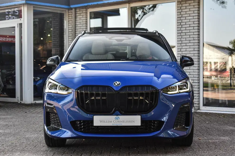 BMW 2-serie Active Tourer 230e xDrive M-Sport Pano Tre uit 2023, foto 11