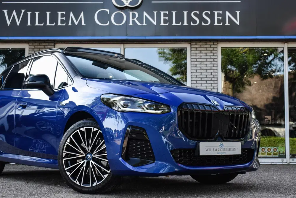 BMW 2-serie Active Tourer 230e xDrive M-Sport Pano Tre uit 2023, foto 6