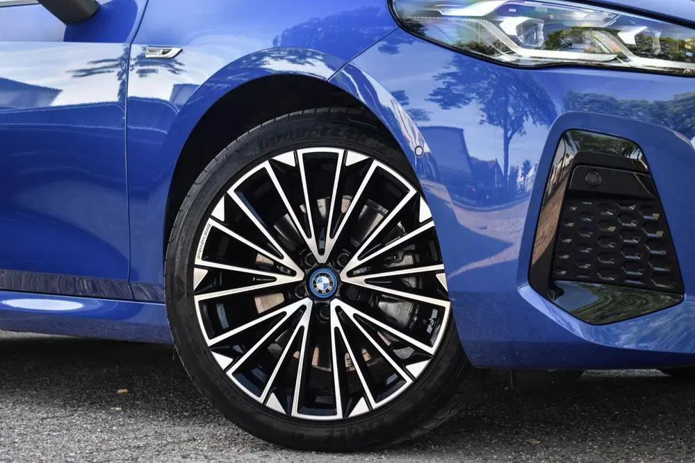 BMW 2-serie Active Tourer 230e xDrive M-Sport Pano Tre uit 2023, foto 7