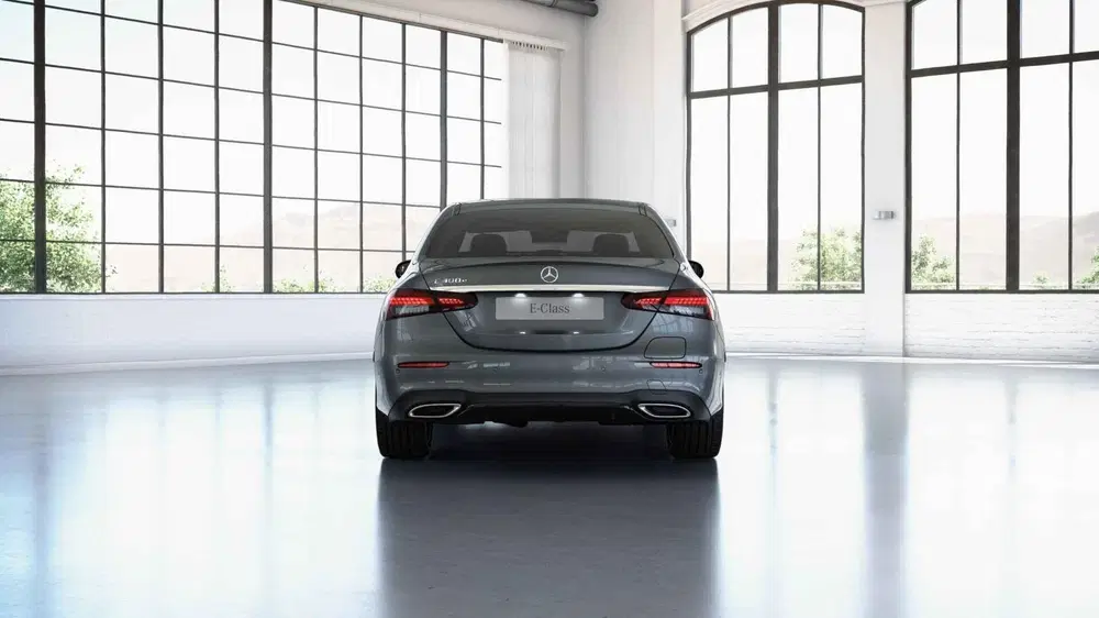 Mercedes-Benz E-Klasse 300 e AMG Line uit 2021, foto 10