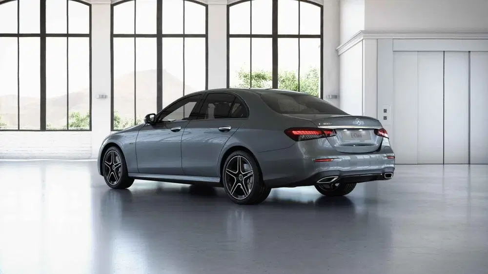 Mercedes-Benz E-Klasse 300 e AMG Line uit 2021, foto 11