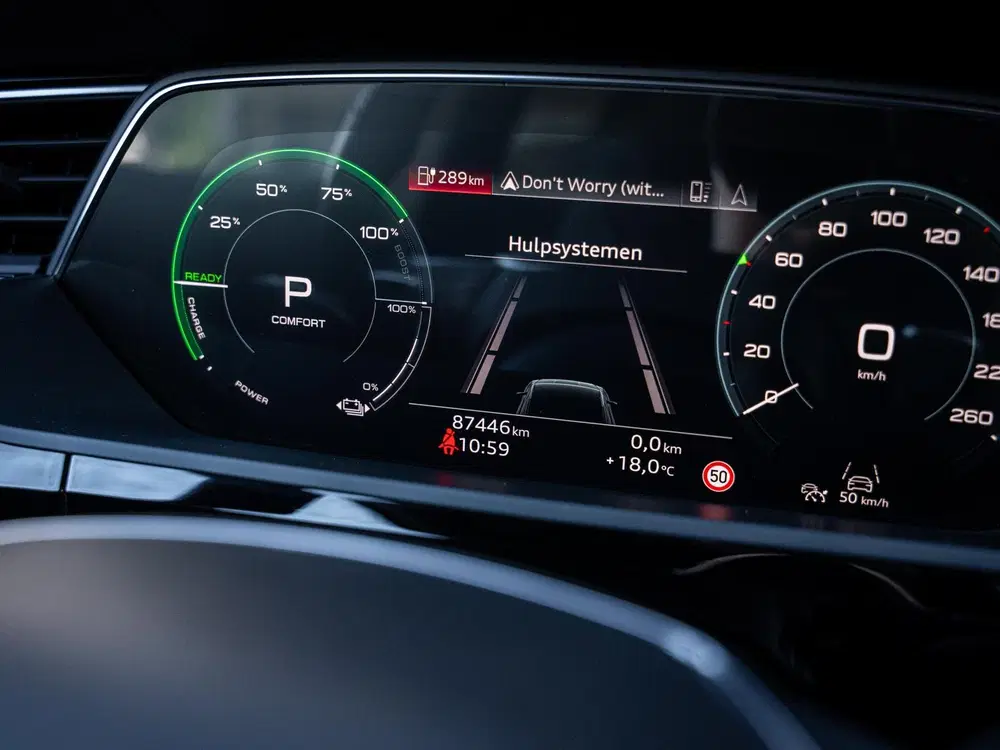 Audi e-tron 55 quattro S edition 95 kWh 3x S-Line l Pa uit 2022, foto 14