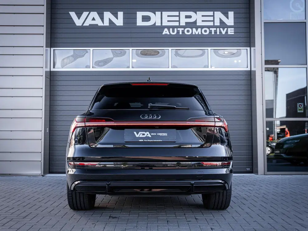 Audi e-tron 55 quattro S edition 95 kWh 3x S-Line l Pa uit 2022, foto 7