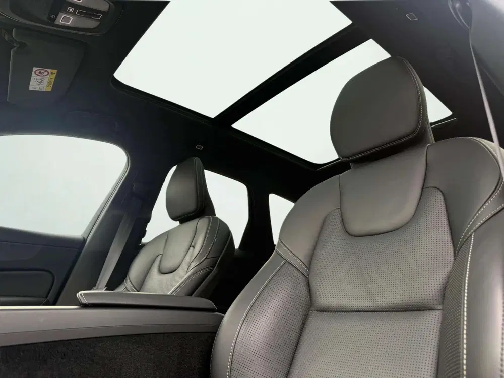 Volvo XC60 2.0 T8 Plug-in hybrid AWD Plus Black Editi uit 2024, foto 12