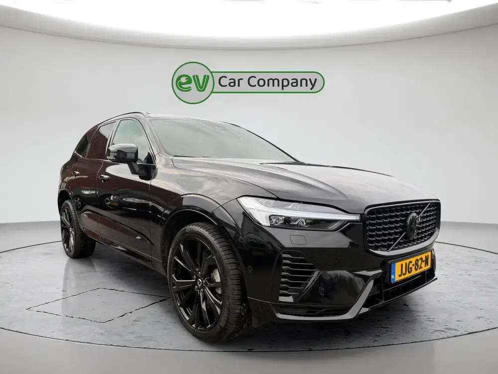 Volvo XC60 2.0 T8 Plug-in hybrid AWD Plus Black Editi uit 2024, foto 2