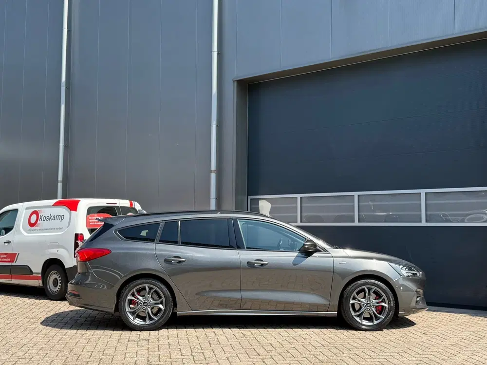 Ford Focus 1.0 Vignale ST-Line bj.2019 Camera uit 2019, foto 6