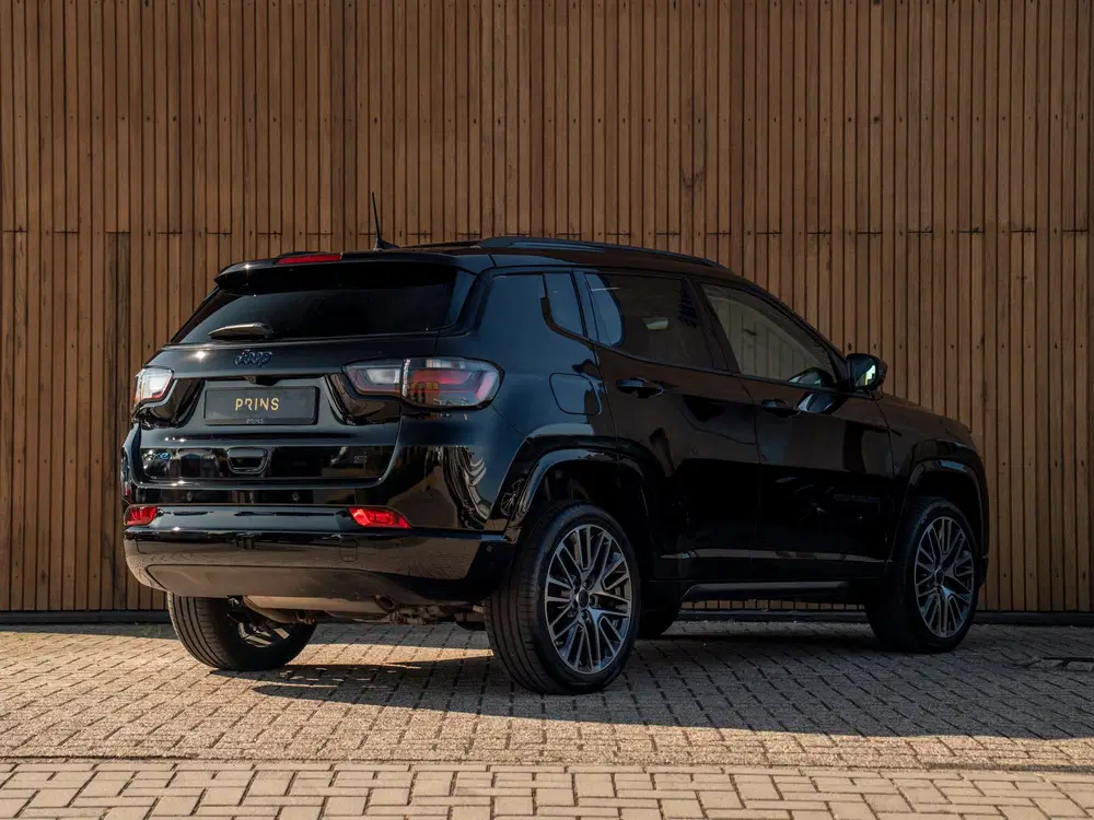 Jeep Compass 4xe 240pk Phev Summit uit 2025, foto 4