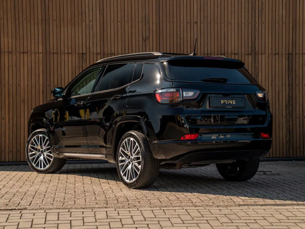 Jeep Compass 4xe 240pk Phev Summit uit 2025, foto 6