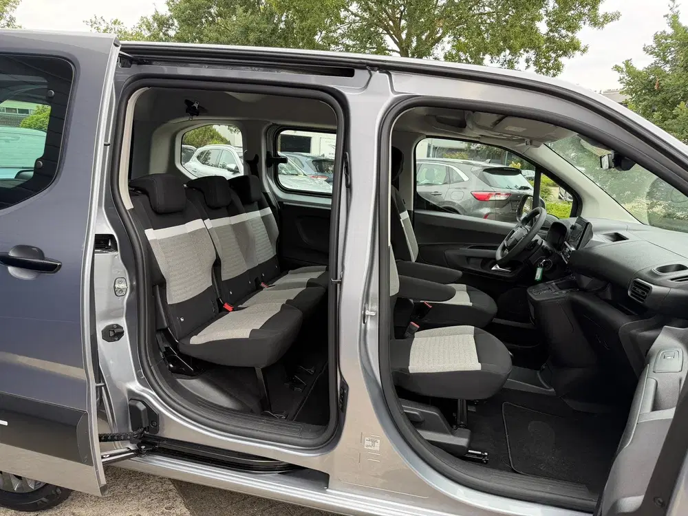 Citroën Berlingo Plus M L1 50 kWh 1 fase lader Apple CarP uit 2025, foto 4