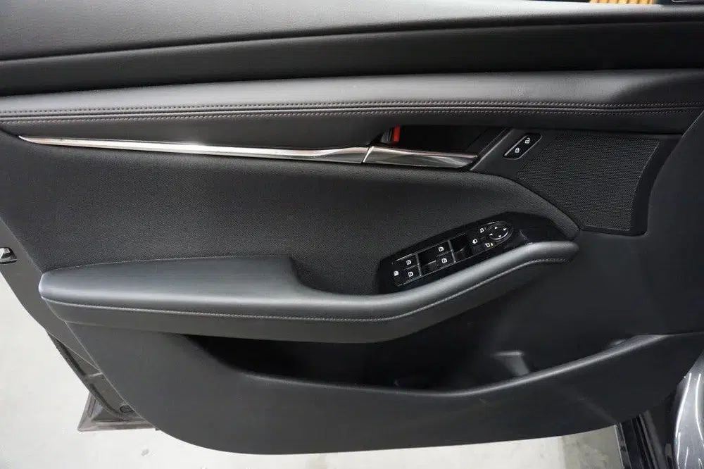 Mazda 3 2.o e-SKY ACTIV-G M-HYBRID AUTOMAAT uit 2021, foto 11