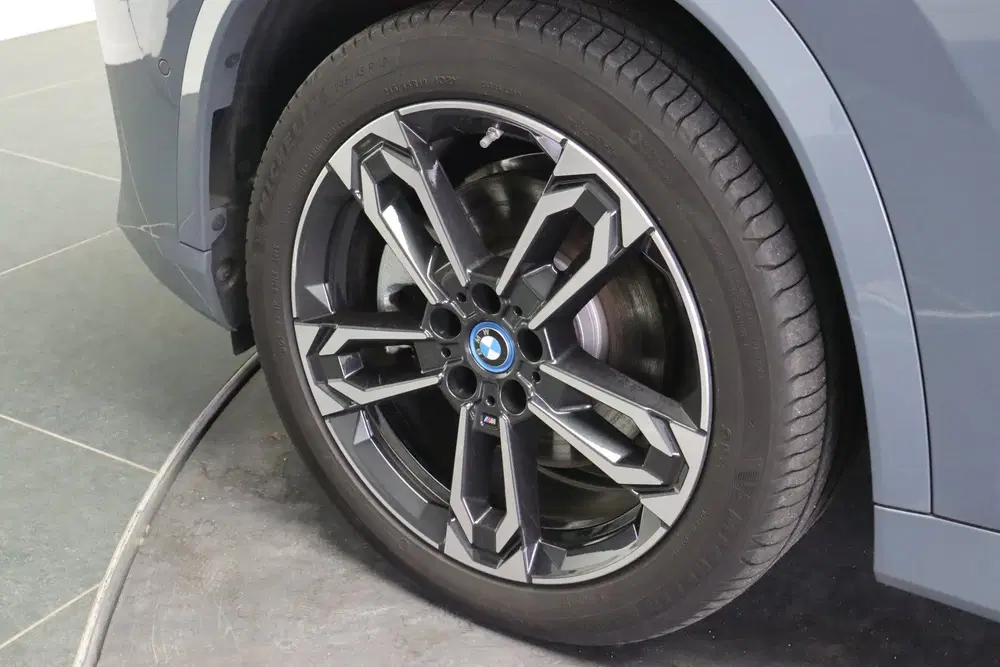 BMW iX1 xDrive30 M Sport uit 2025, foto 7