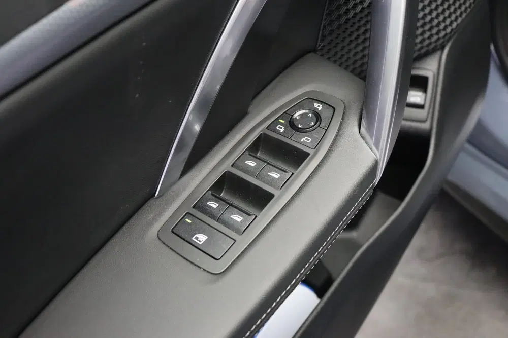 BMW iX1 xDrive30 M Sport uit 2025, foto 9