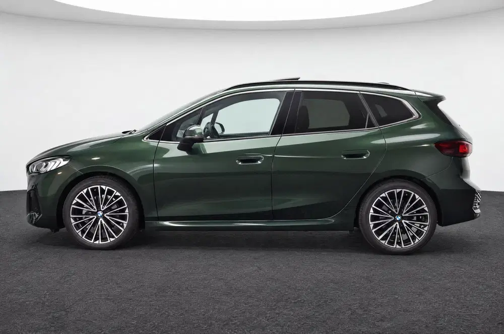 BMW 2-serie Active Tourer 220i M Sport Automaat uit 2025, foto 2