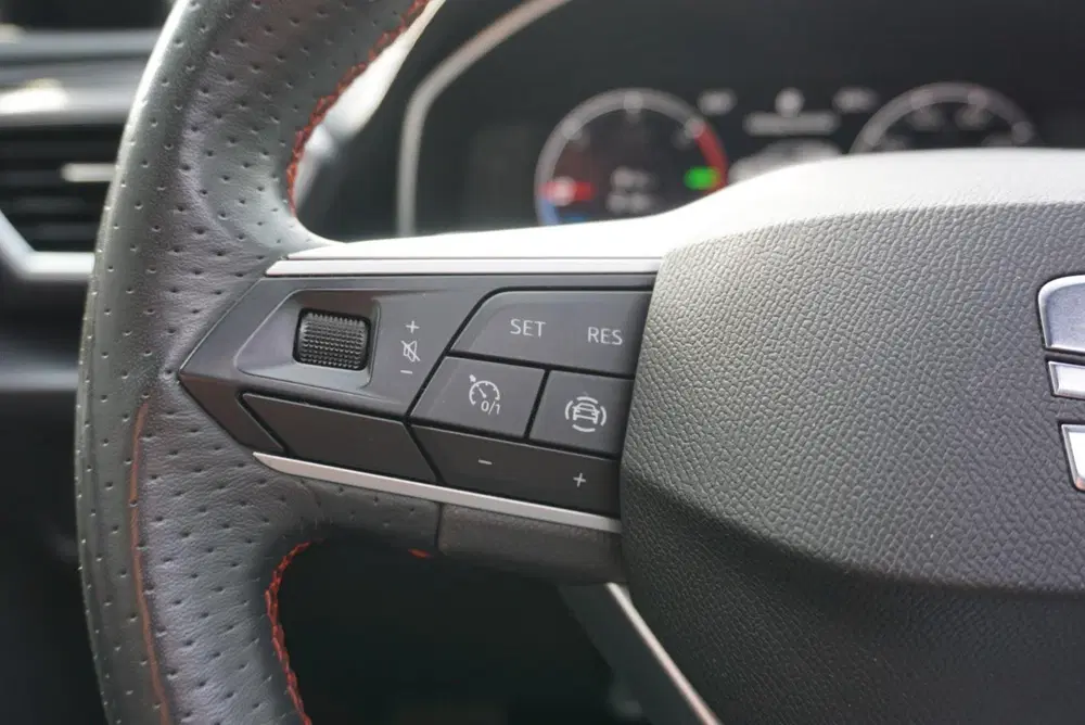 SEAT Leon 1.4 TSI eHybrid PHEV FR Pano uit 2020, foto 13