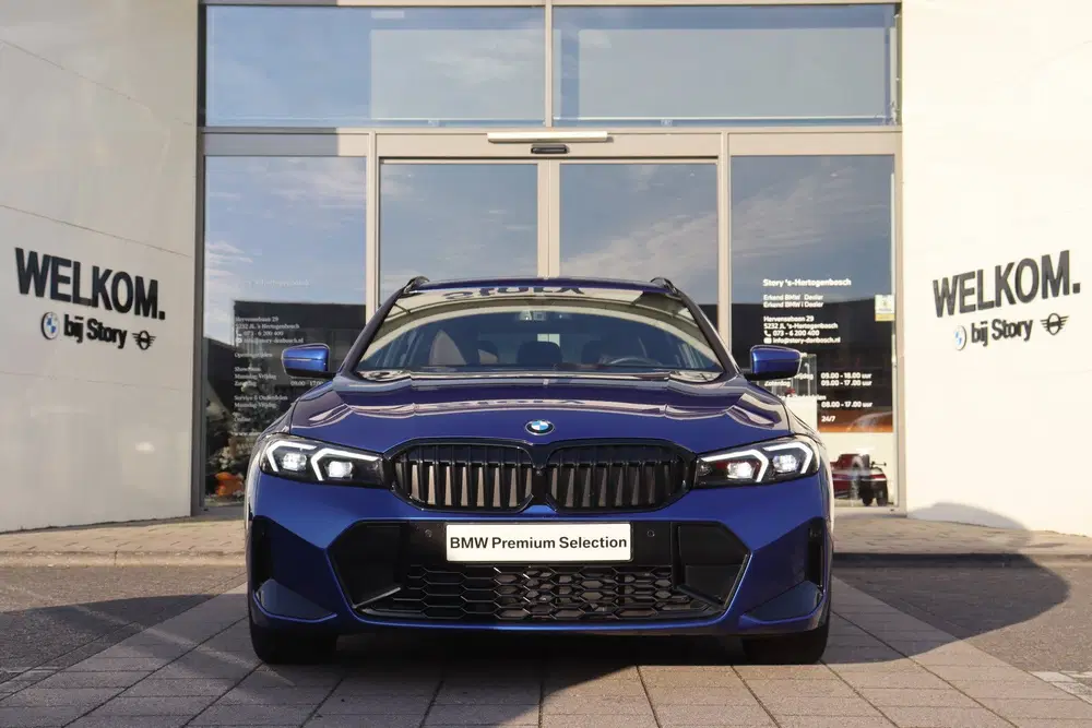 BMW 3-serie 330i xDrive High Executive M Sport Autom uit 2025, foto 2