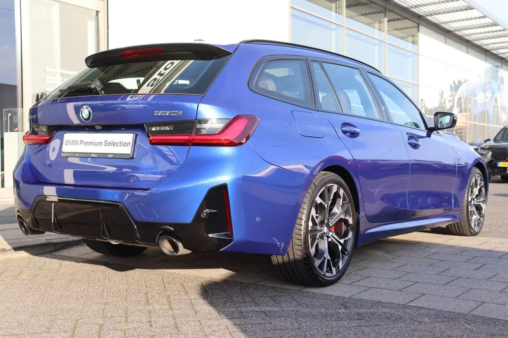 BMW 3-serie 330i xDrive High Executive M Sport Autom uit 2025, foto 8