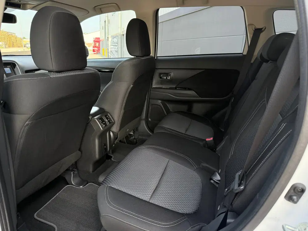 Mitsubishi Outlander 2.4 PHEV Pure*1eEigenaar*Camera*StoelVe uit 2021, foto 10