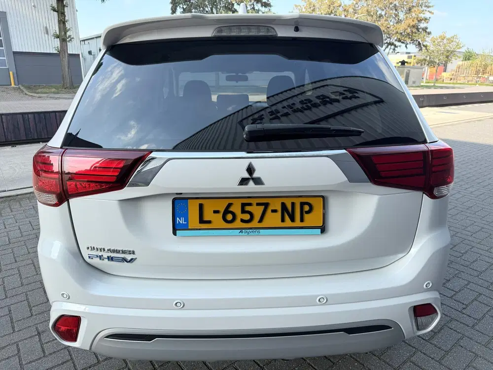 Mitsubishi Outlander 2.4 PHEV Pure*1eEigenaar*Camera*StoelVe uit 2021, foto 6
