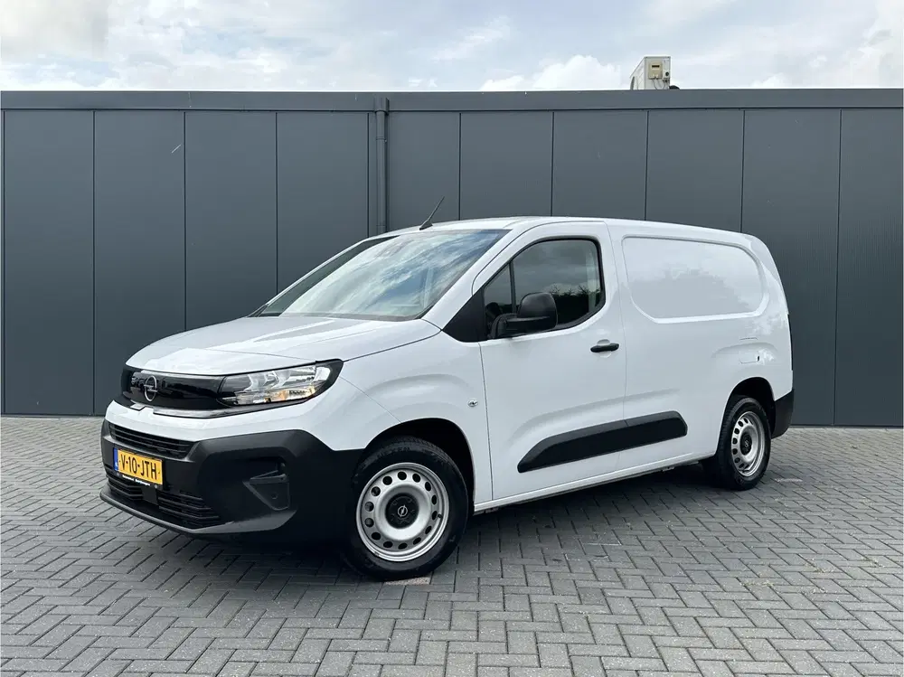 Opel Combo 1.5 BlueHDi 102 PK uit 2024, foto 2