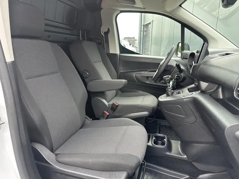 Opel Combo 1.5 BlueHDi 102 PK uit 2024, foto 6
