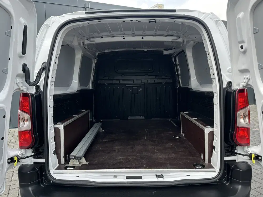 Opel Combo 1.5 BlueHDi 102 PK uit 2024, foto 8