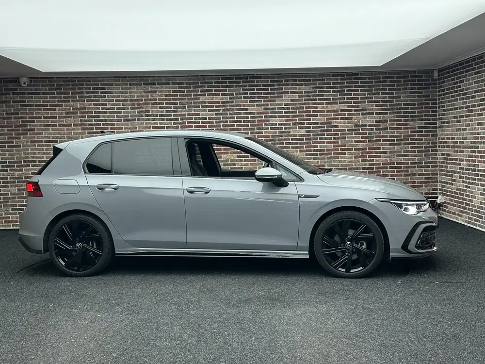 Volkswagen Golf 1.5 eTSI R-Line Dodehoek herkenning uit 2023, foto 4