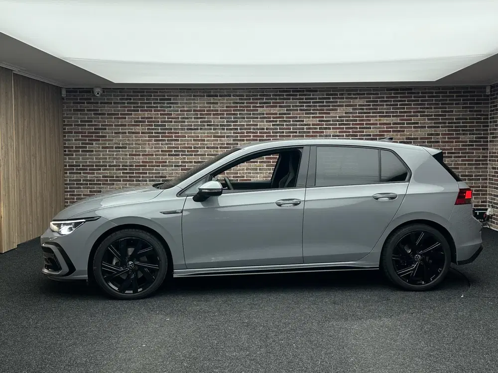 Volkswagen Golf 1.5 eTSI R-Line Dodehoek herkenning uit 2023, foto 6