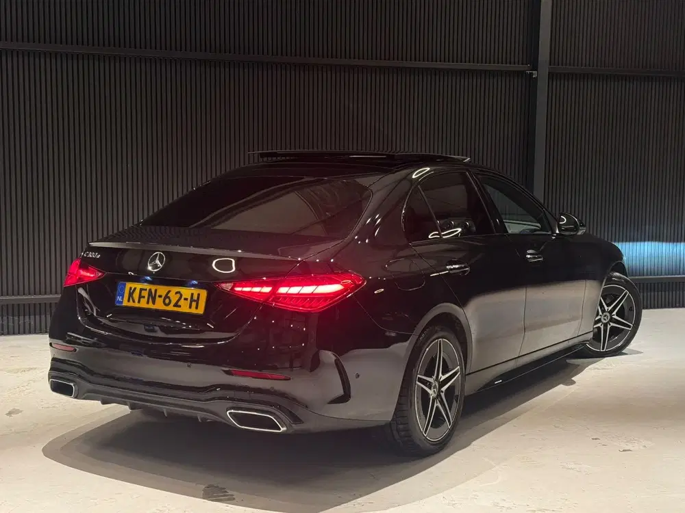 Mercedes-Benz C-Klasse 300e AMG Pano uit 2022, foto 15