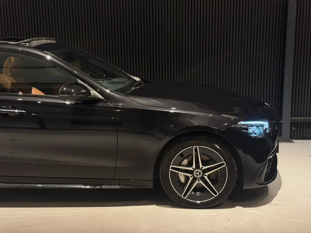Mercedes-Benz C-Klasse 300e AMG Pano uit 2022, foto 7
