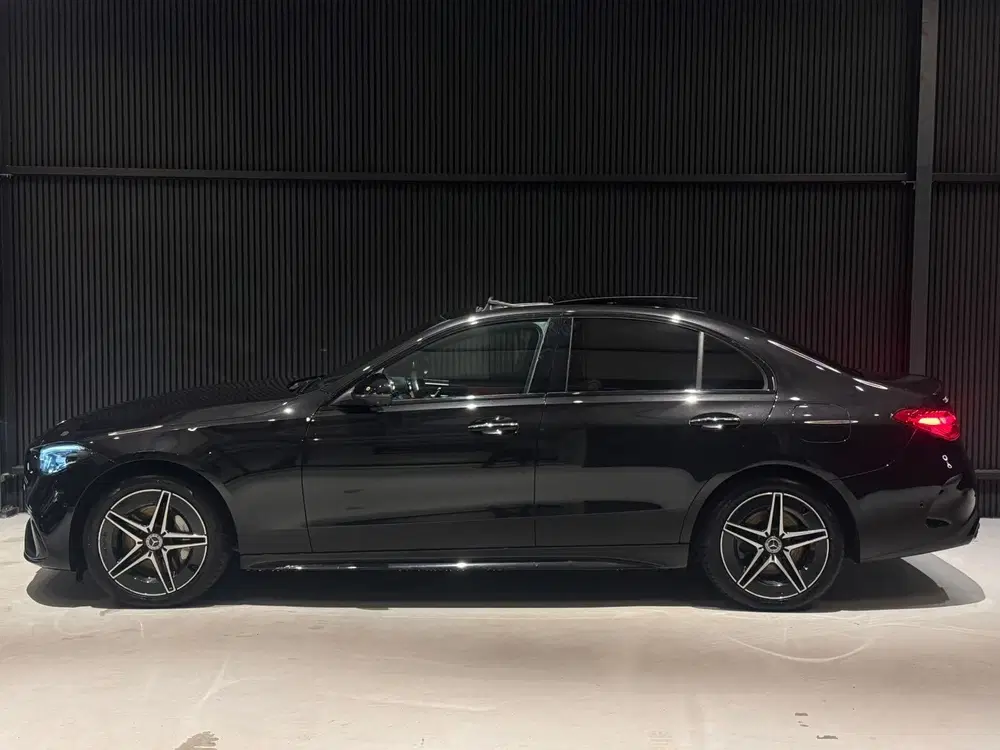 Mercedes-Benz C-Klasse 300e AMG Pano uit 2022, foto 8